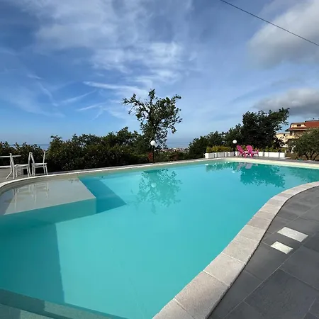 Confini Retreat מינטורנו